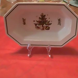 NIKKO Christmas Time Vegetable Dish